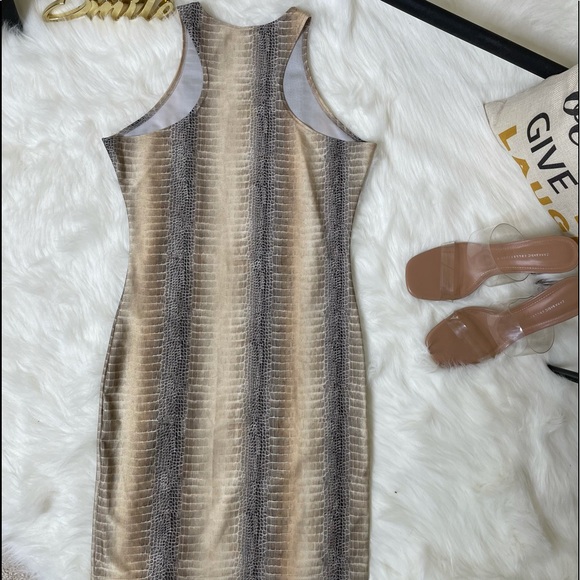 Beautiful brown and gray croc print dress in SizeL - Picture 2 of 4
